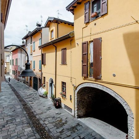 La Casa Sulle Mura Montecchio Emilia Luaran gambar